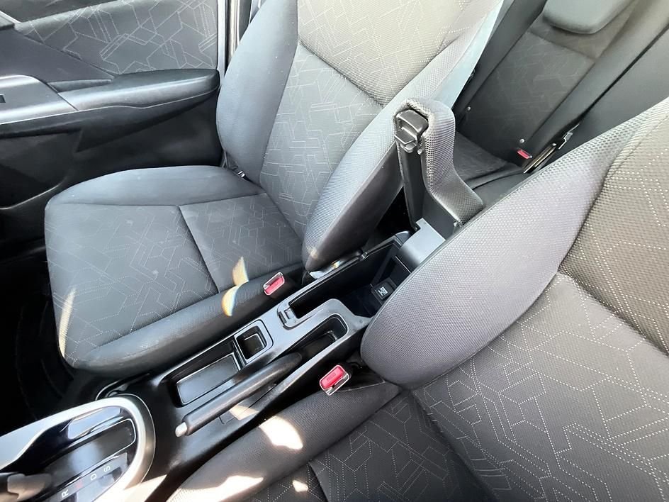 Used 2015 Silver Honda EX image 28