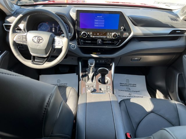 New 2026 Ruby Flare Pearl Toyota Platinum image 15