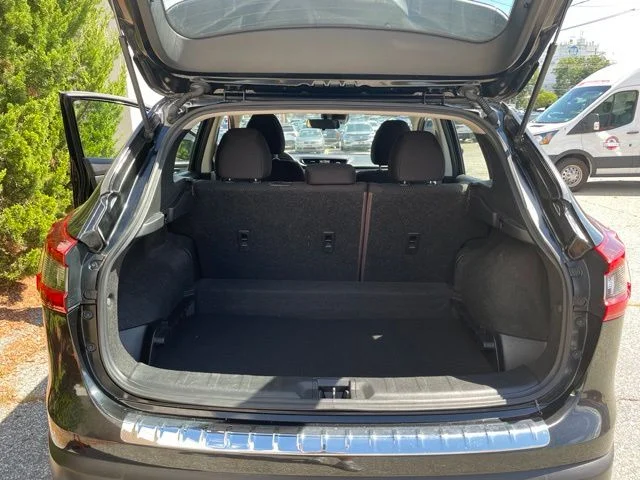 Used 2020 Black Nissan S image 8