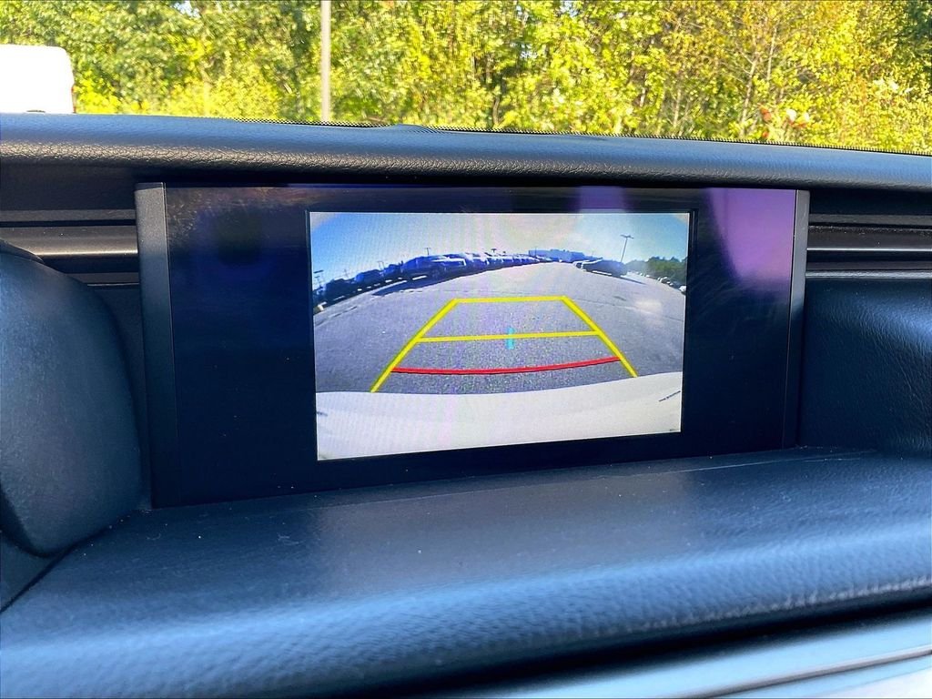 Used 2019 Eminent White Pearl Lexus 300 image 18