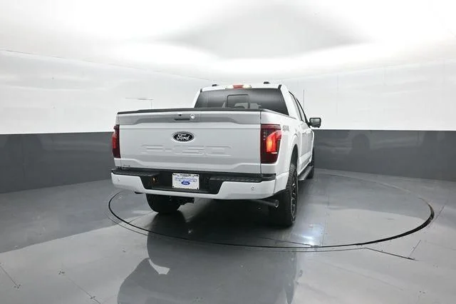 New 2026 Oxford White Ford XLT image 7