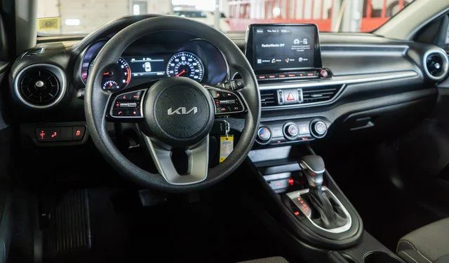Used 2024 Red Kia LXS image 13