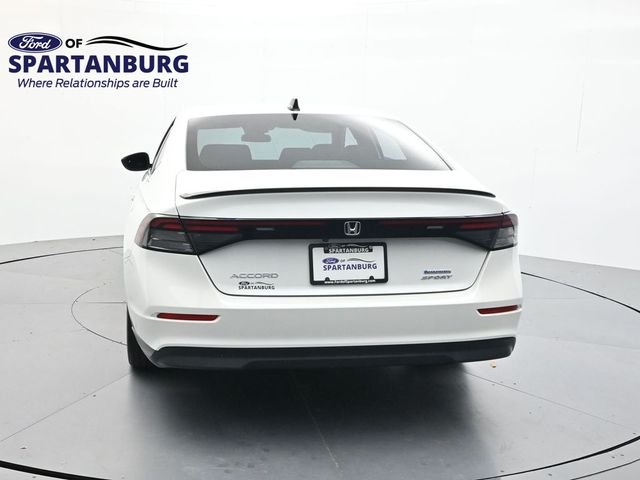 Used 2024  Honda Sport image 6