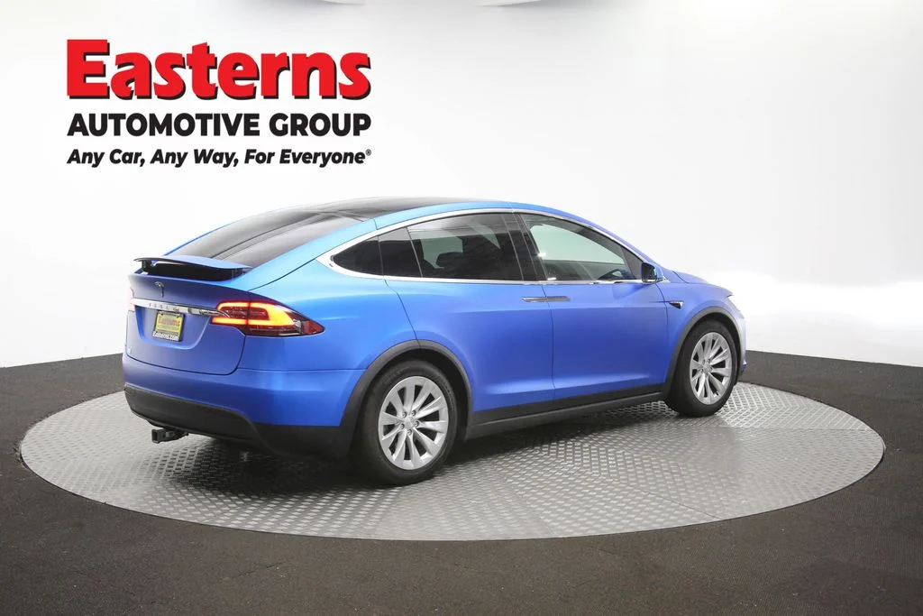 Used 2019 Blue Tesla 75D image 37