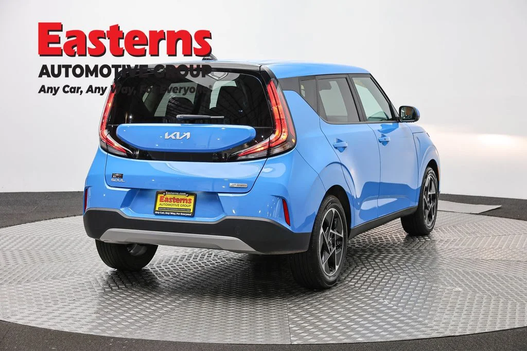 Used 2023 Blue Kia EX image 5