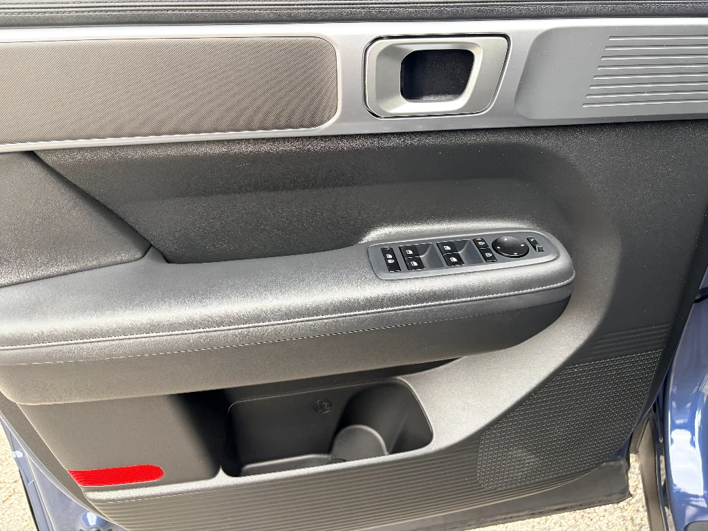Used 2025 Atlantis Blue Hyundai XRT image 16