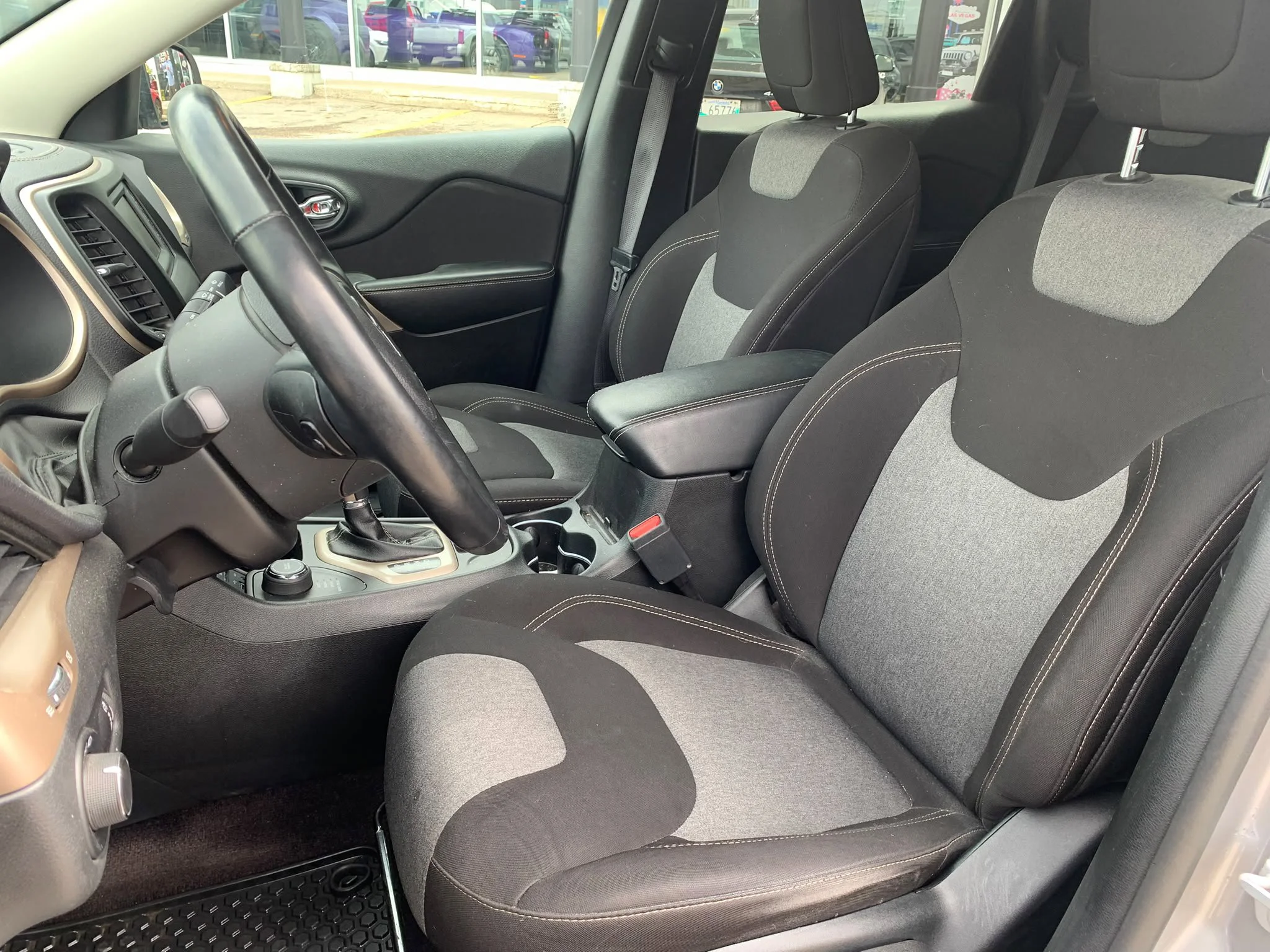 Certified Used 2018 Gray Jeep Sport image 7