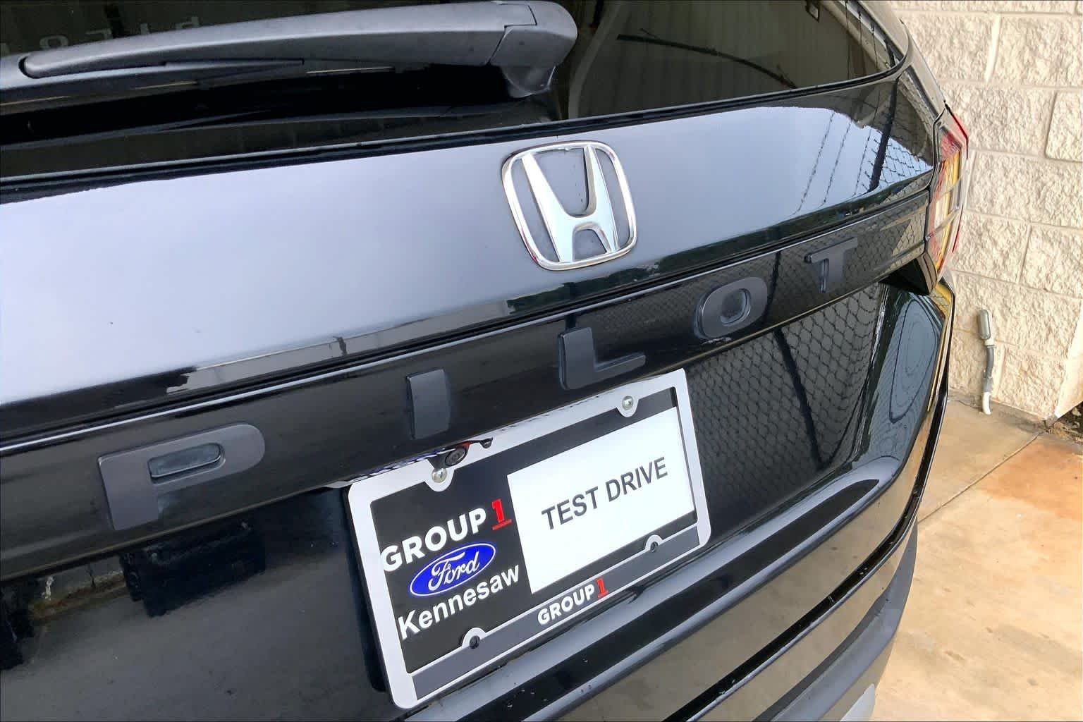 Certified Used 2025 Crystal Black Pearl Honda EX-L image 30
