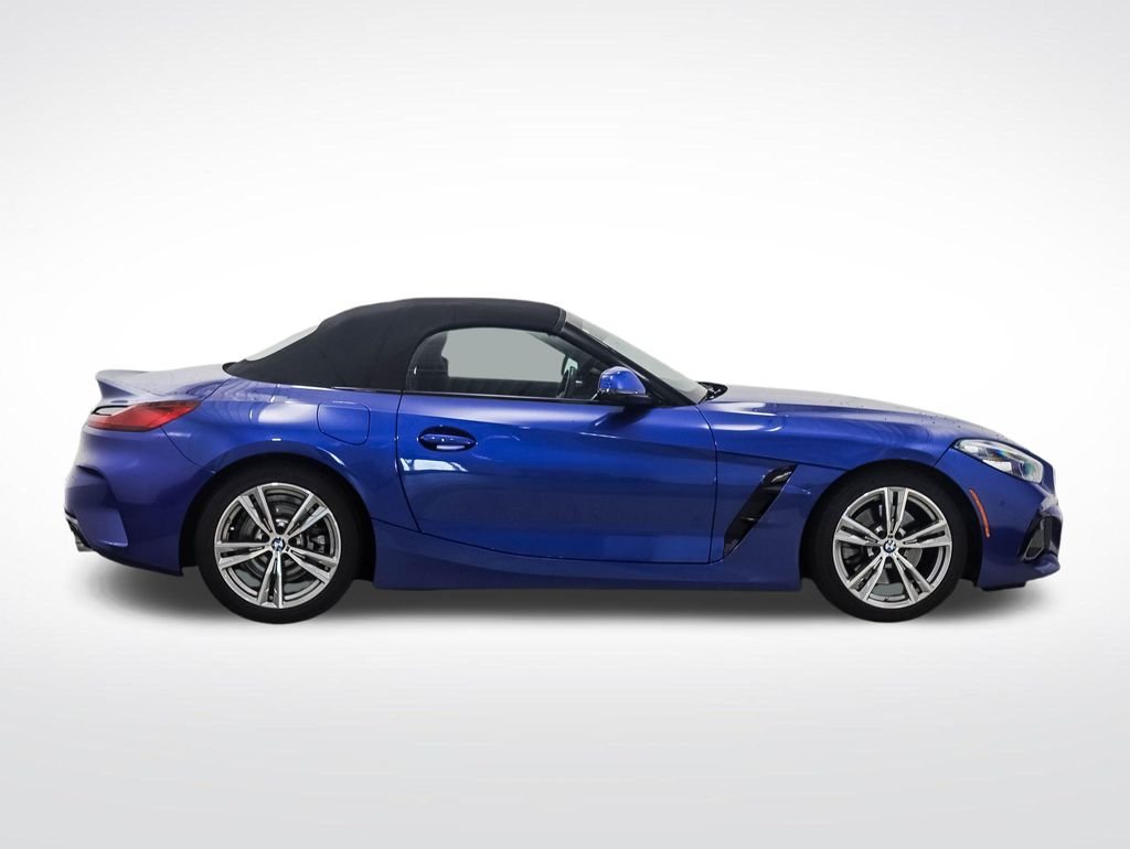 Used 2026 Blue Metallic BMW sDrive30i image 6