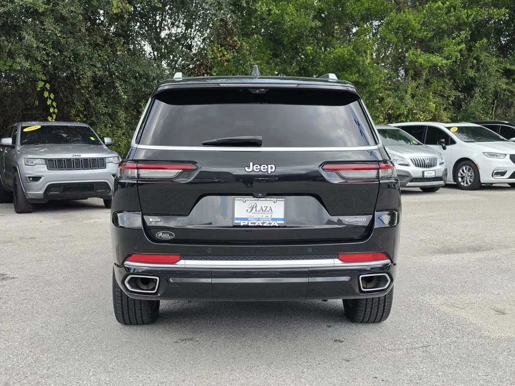 Used 2022 Diamond Black Jeep Summit image 5