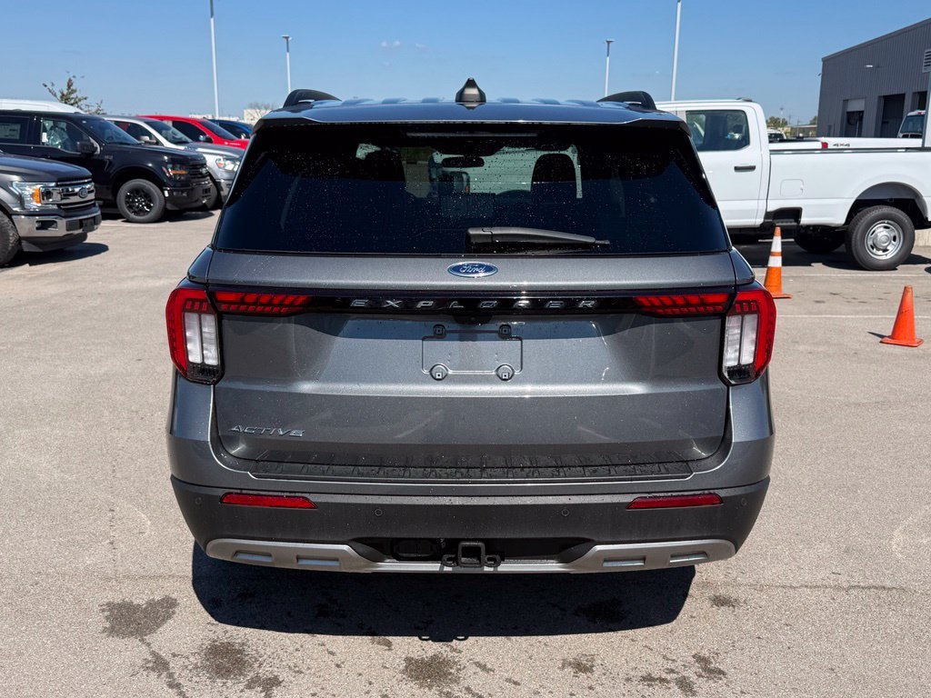 Used 2025 Gray Ford Active image 16
