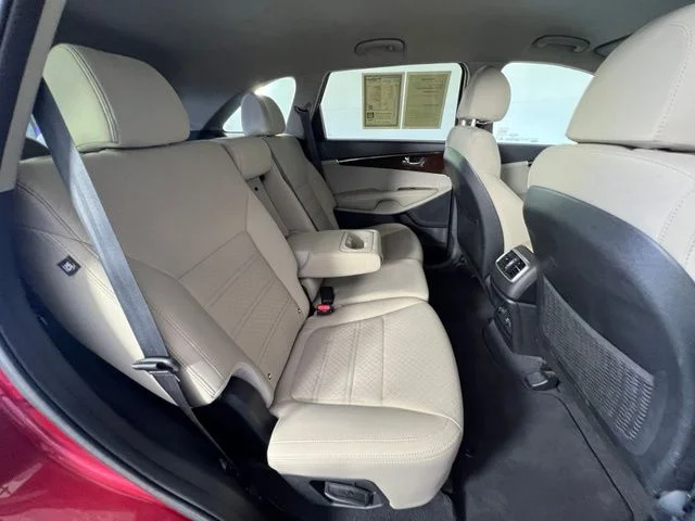 Used 2018 Red Kia LX image 32