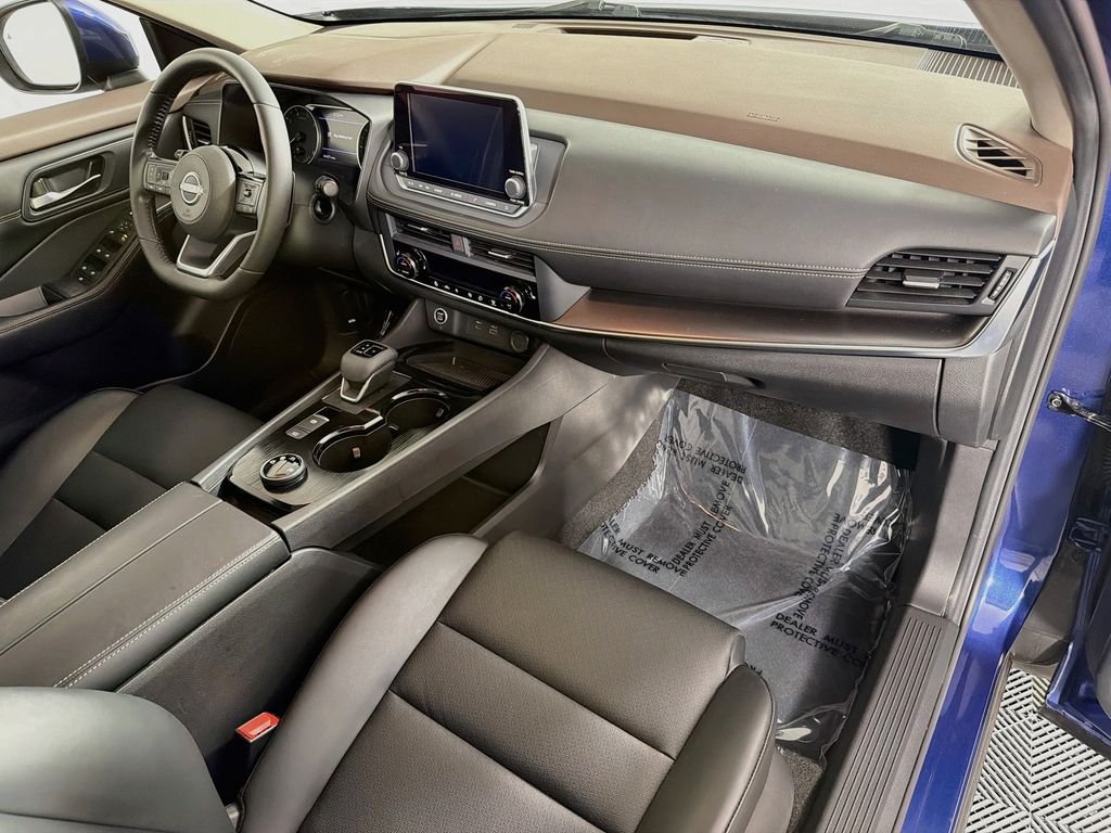 Used 2023 Caspian Blue Metallic Nissan SV image 28