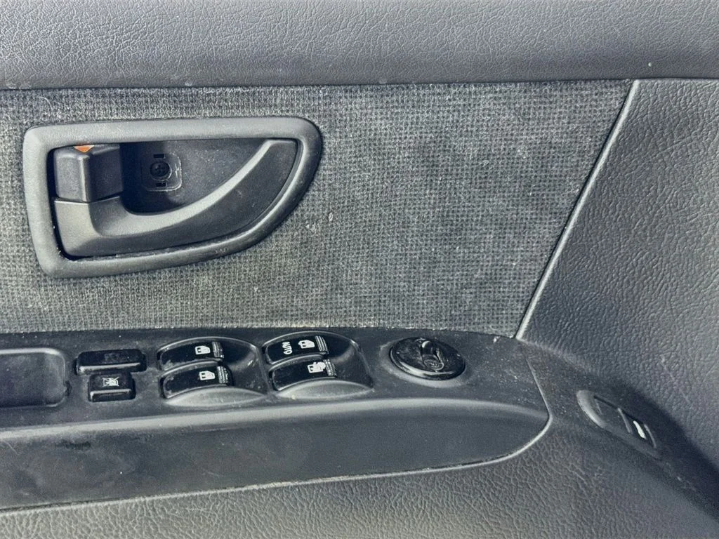 Used 2008 Ebony Black Kia LX image 19