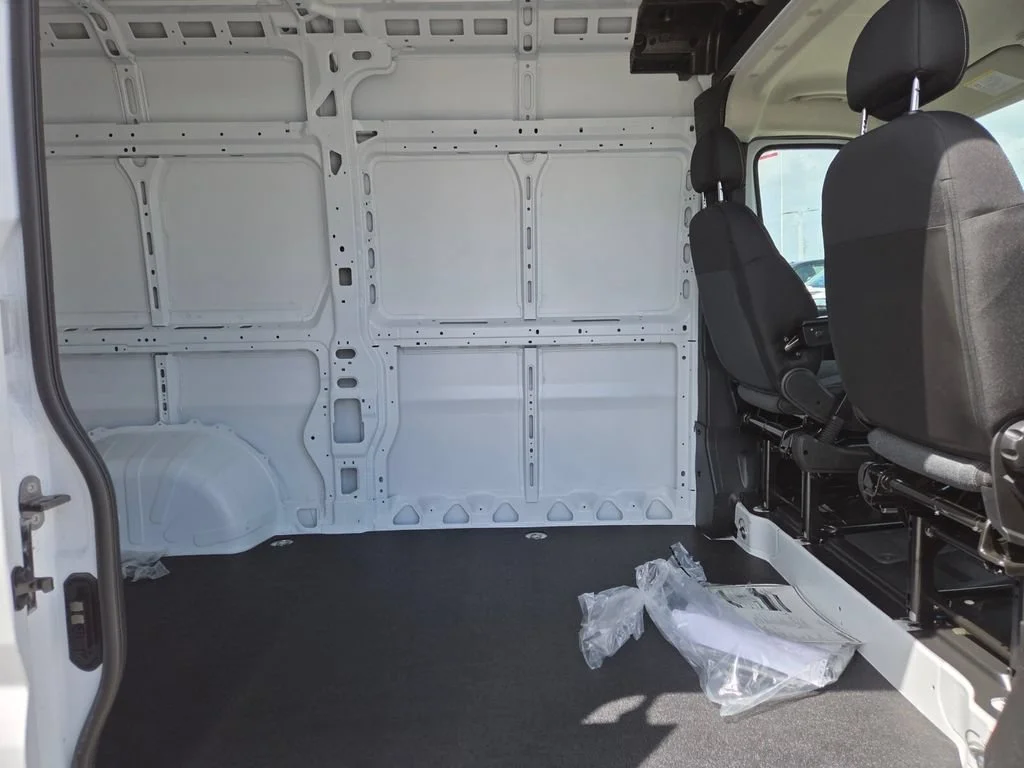 New 2026 Bright White Clear-Coat Exterior Paint RAM Tradesman image 9