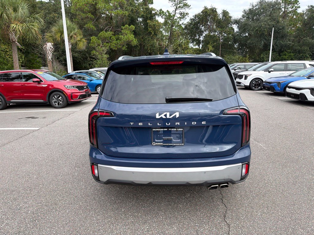 Certified Used 2024 Midnight Lake Blue Kia SX image 6