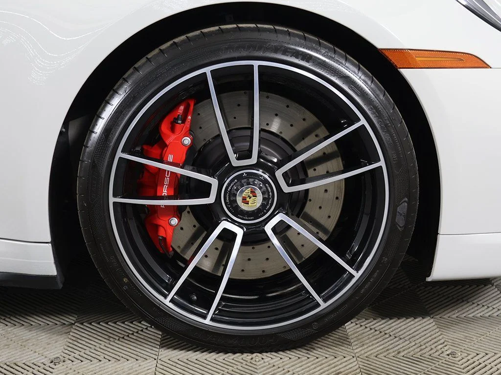 Used 2023 Chalk Porsche Turbo image 26