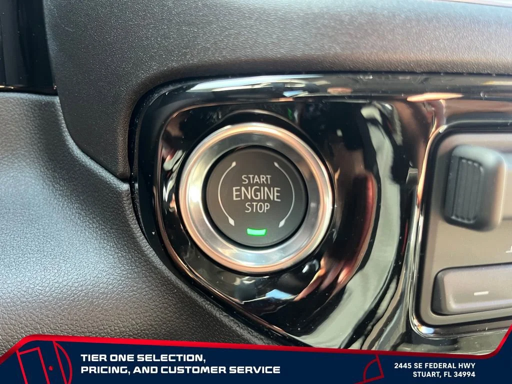 New 2026 Summit White GMC SLT image 28
