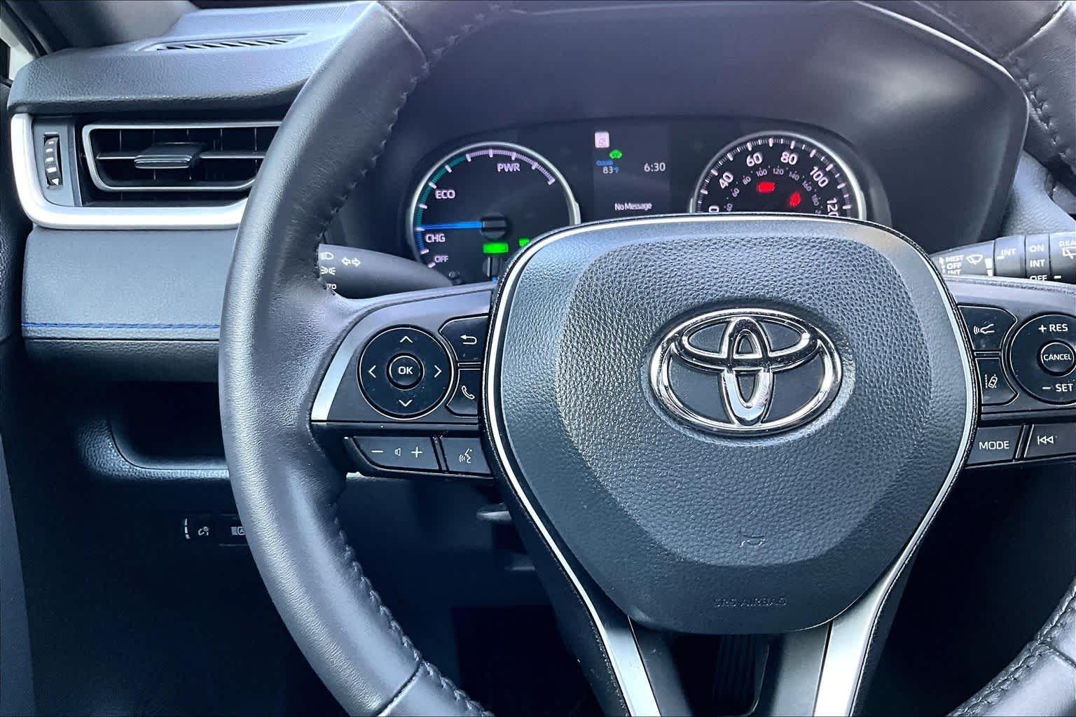 Used 2022 Blizzard Pearl Toyota Hybrid SE image 23