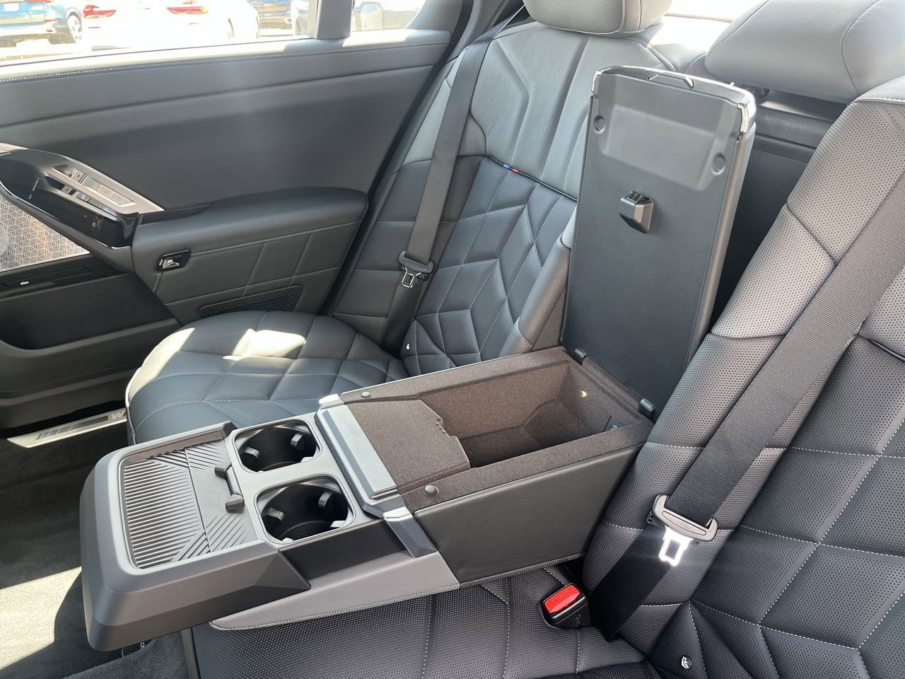 Used 2026 Dravit Grey Metallic BMW 760i xDrive image 33
