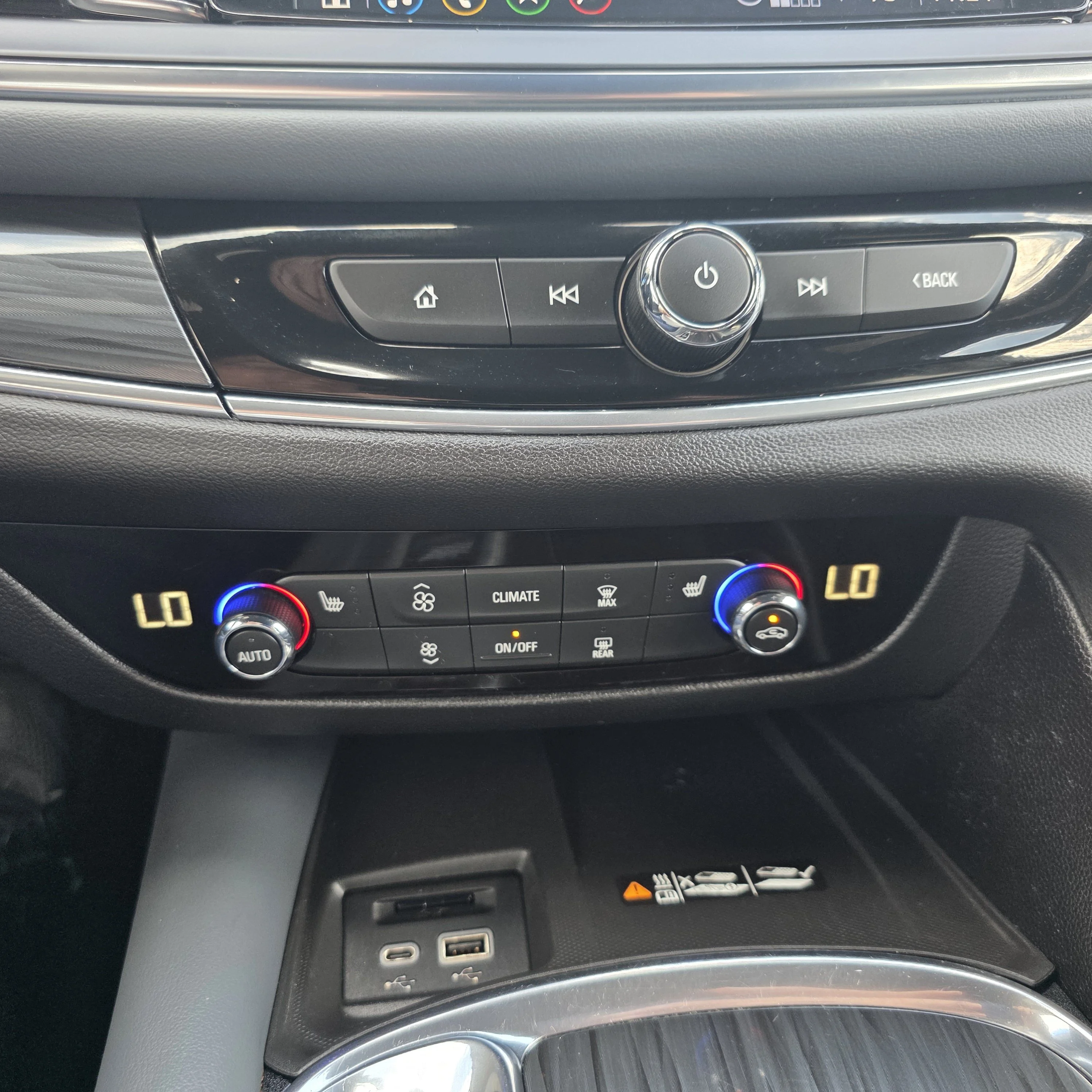 2023 Buick Enclave Essence - Photo 16