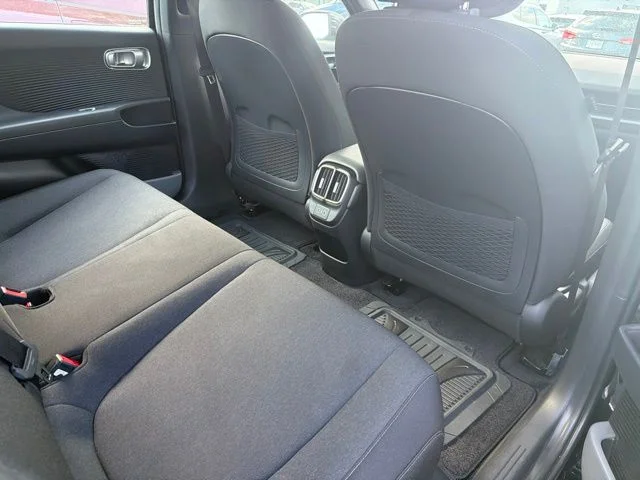 Used 2024 Onyx Black Hyundai SE image 11