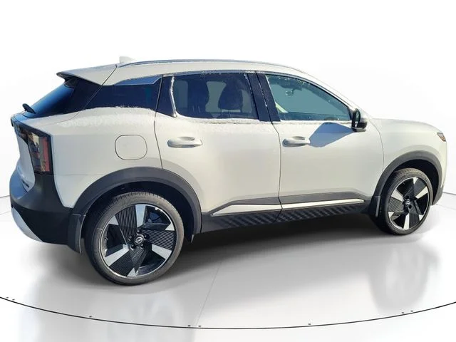 Certified Used 2025 White Nissan SR image 4