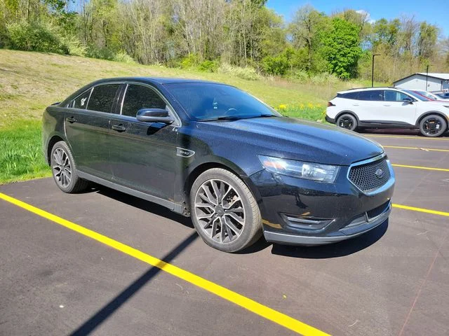 2018 Ford Taurus SHO AWD's photo
