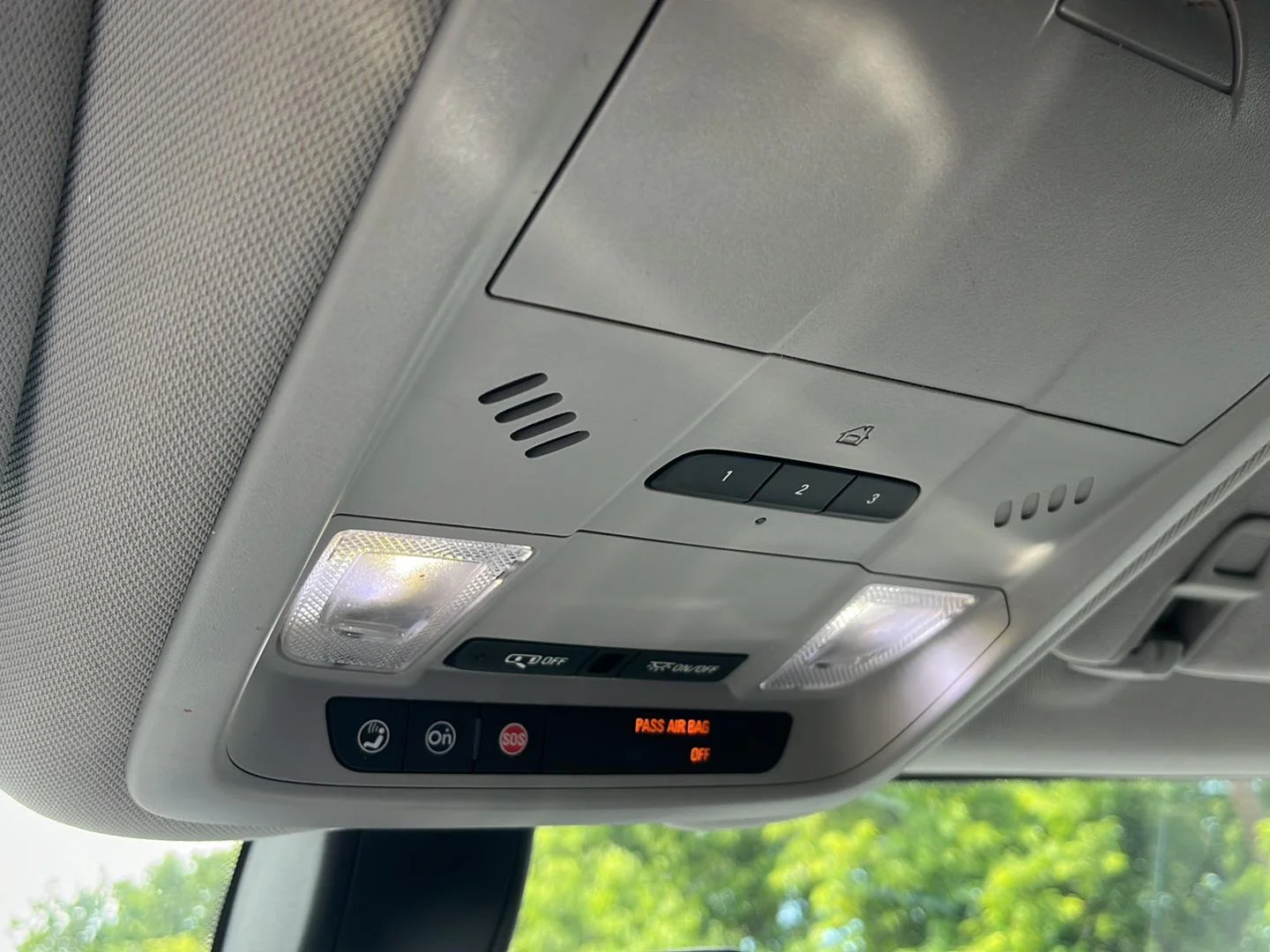 Used 2018 SUMMIT WHITE Chevrolet LT image 15