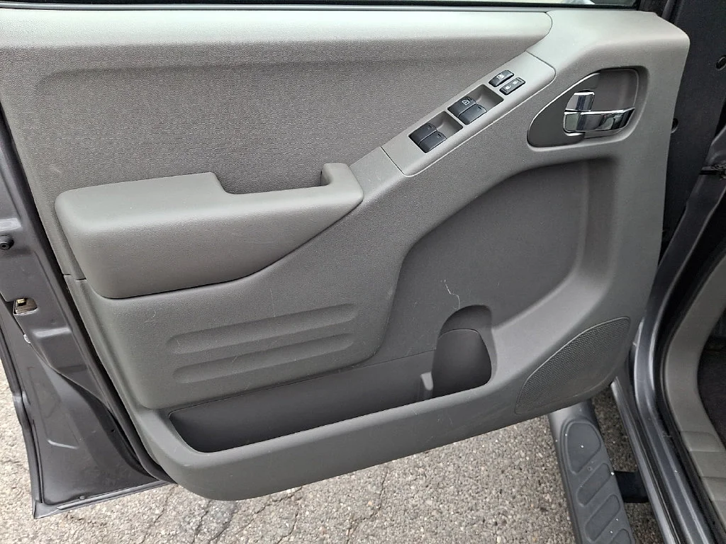 Certified Used 2020 Gun Metallic Nissan SV image 12