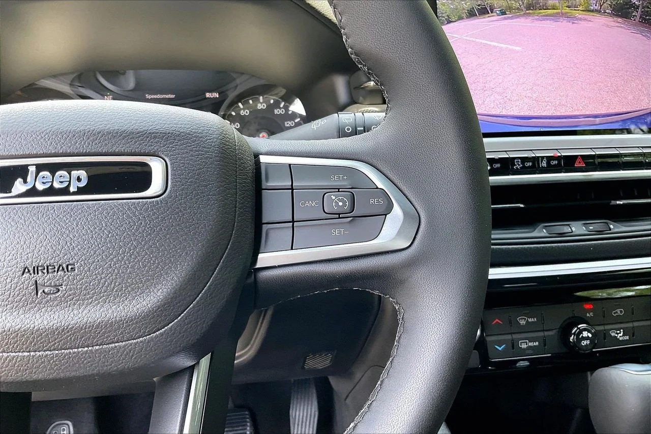 New 2026 Fathom Blue Pearl Coat Jeep Latitude image 23