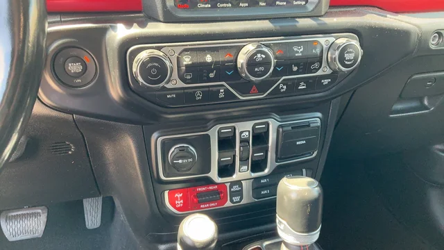 Used 2021 Gray Jeep Rubicon image 17