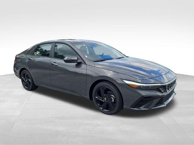 New 2026 Gray Hyundai SEL Sport Plus image 7