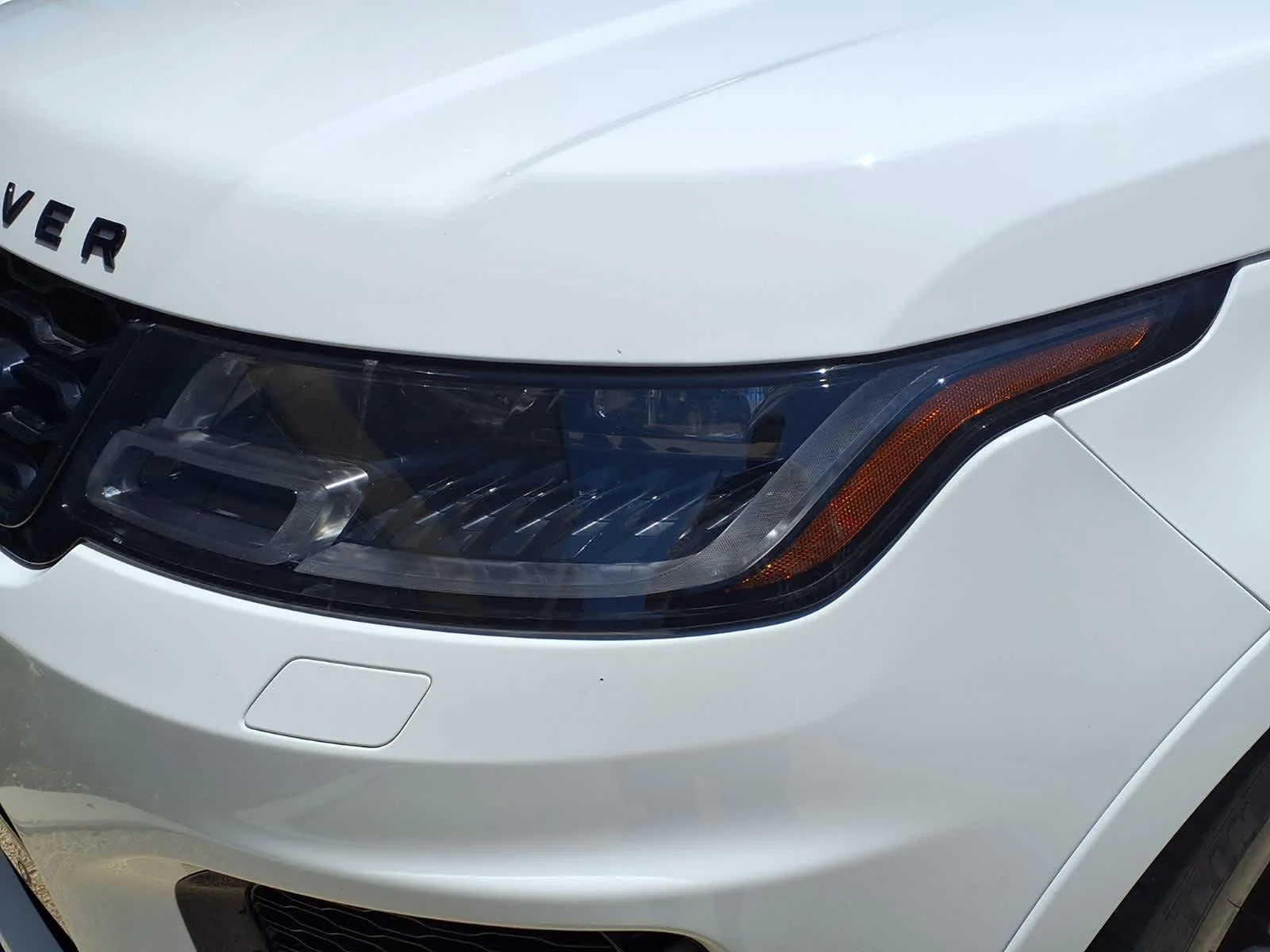 Used 2022 Fuji White Land Rover SVR image 9