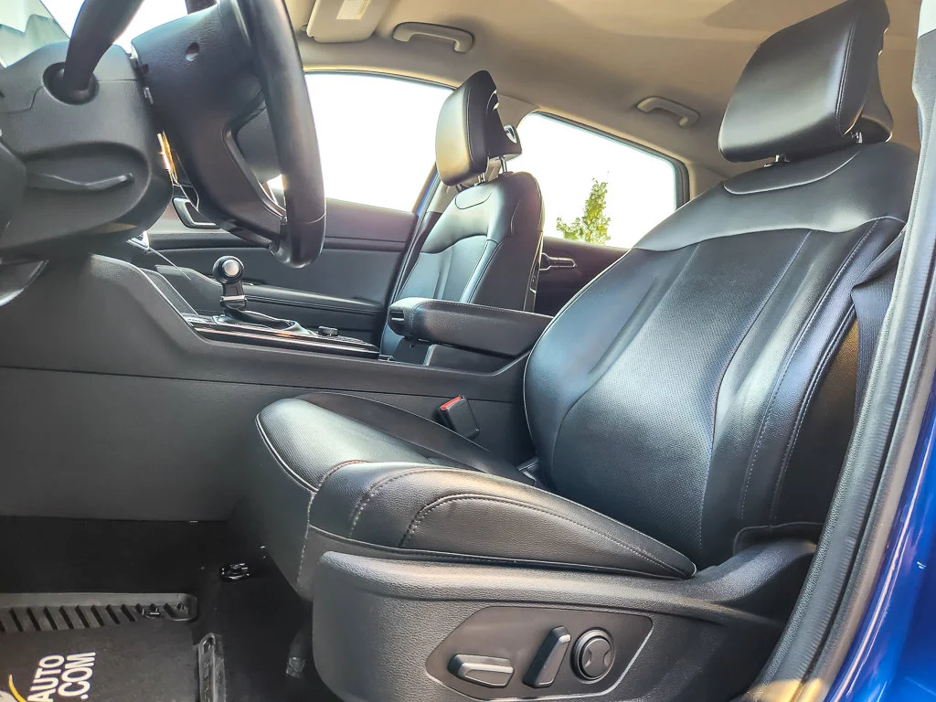 Used 2023 Blue Kia EX image 7