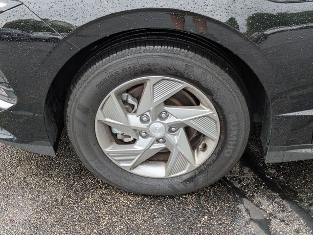 Certified Used 2026 Black Hyundai SE image 9