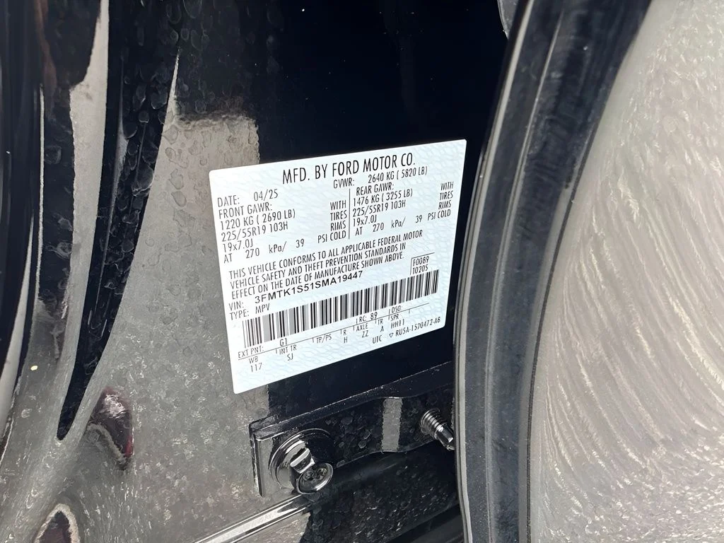 Used 2025 Black Ford Select image 21