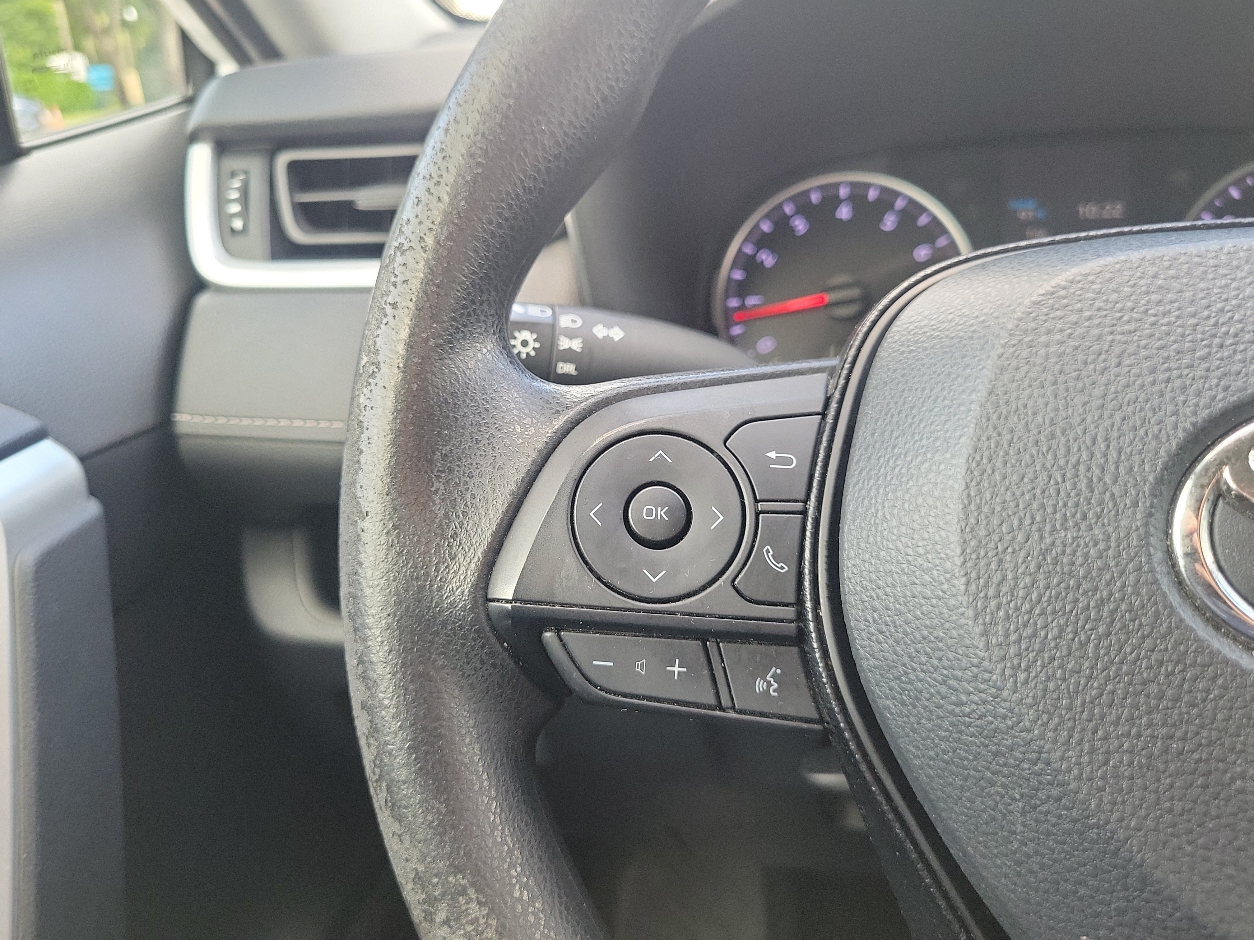 Used 2020 Super White Toyota LE image 19