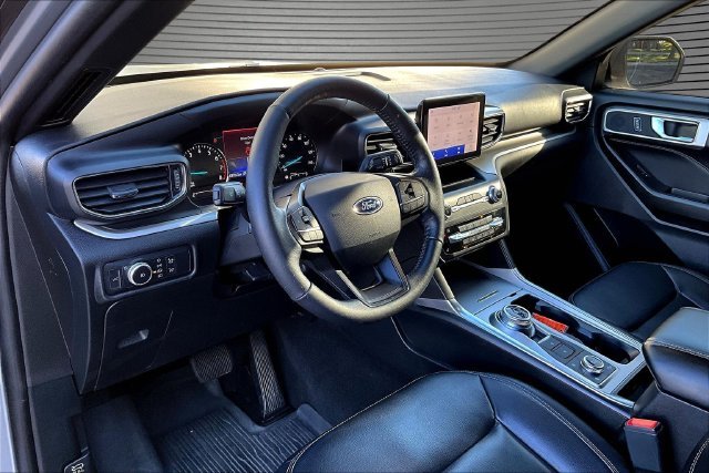 Used 2020 Silver Ford XLT image 16