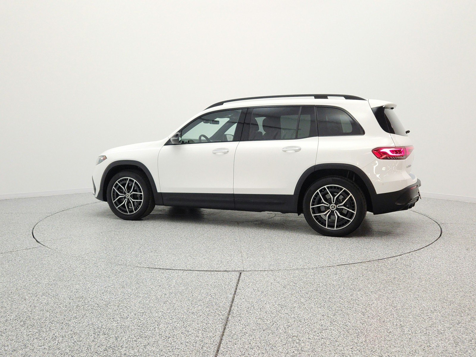 Used 2023 Polar White Mercedes-Benz EQB 350 4MATIC® SUV image 8