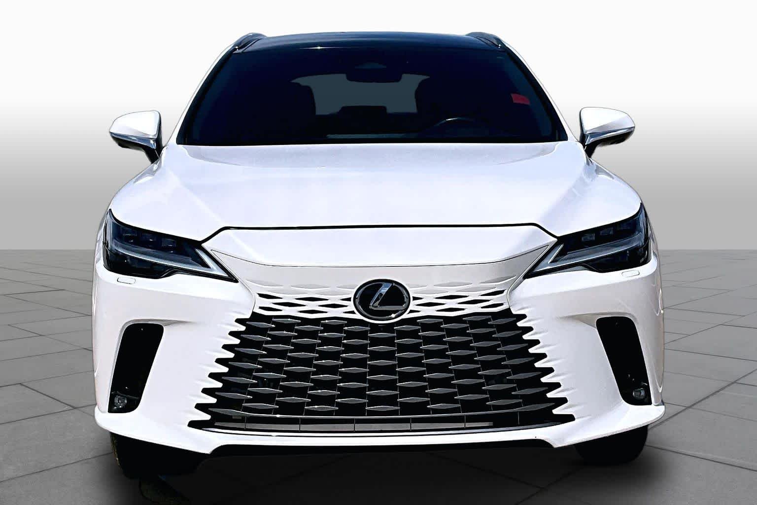 Used 2023 Eminent White Pearl Lexus Luxury image 4
