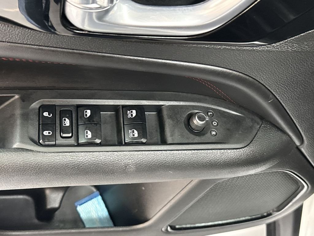 Used 2022 Bright White Clearcoat Jeep Trailhawk image 15