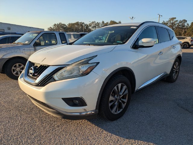 Used 2015 White Nissan SV image 1