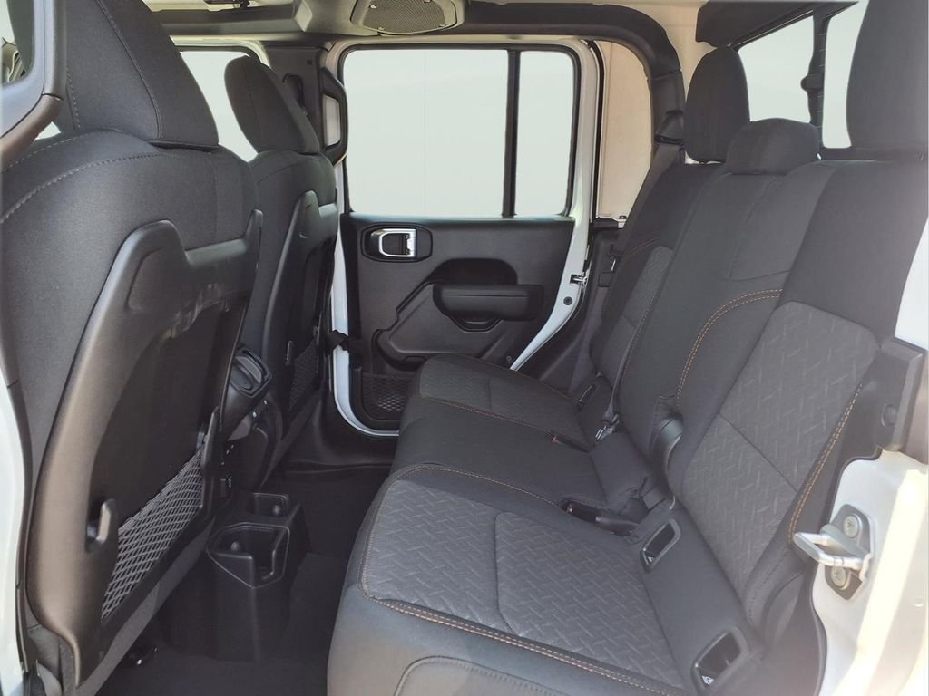 New 2026 Bright White Clearcoat Jeep Mojave image 14