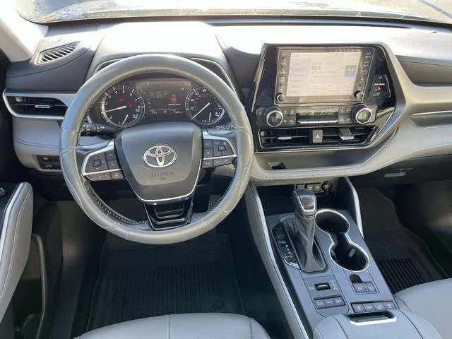 Used 2021 Black Toyota XLE image 12
