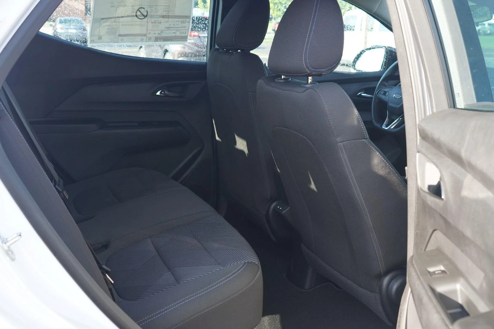 2027 Chevrolet Bolt LT - Photo 26