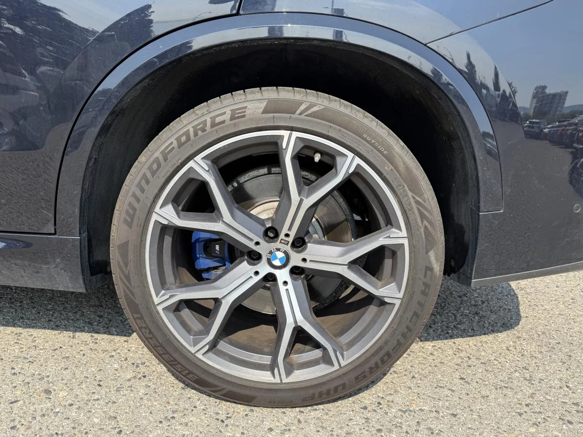 Used 2019 Black BMW xDrive50i Sports Activity Vehicle image 12