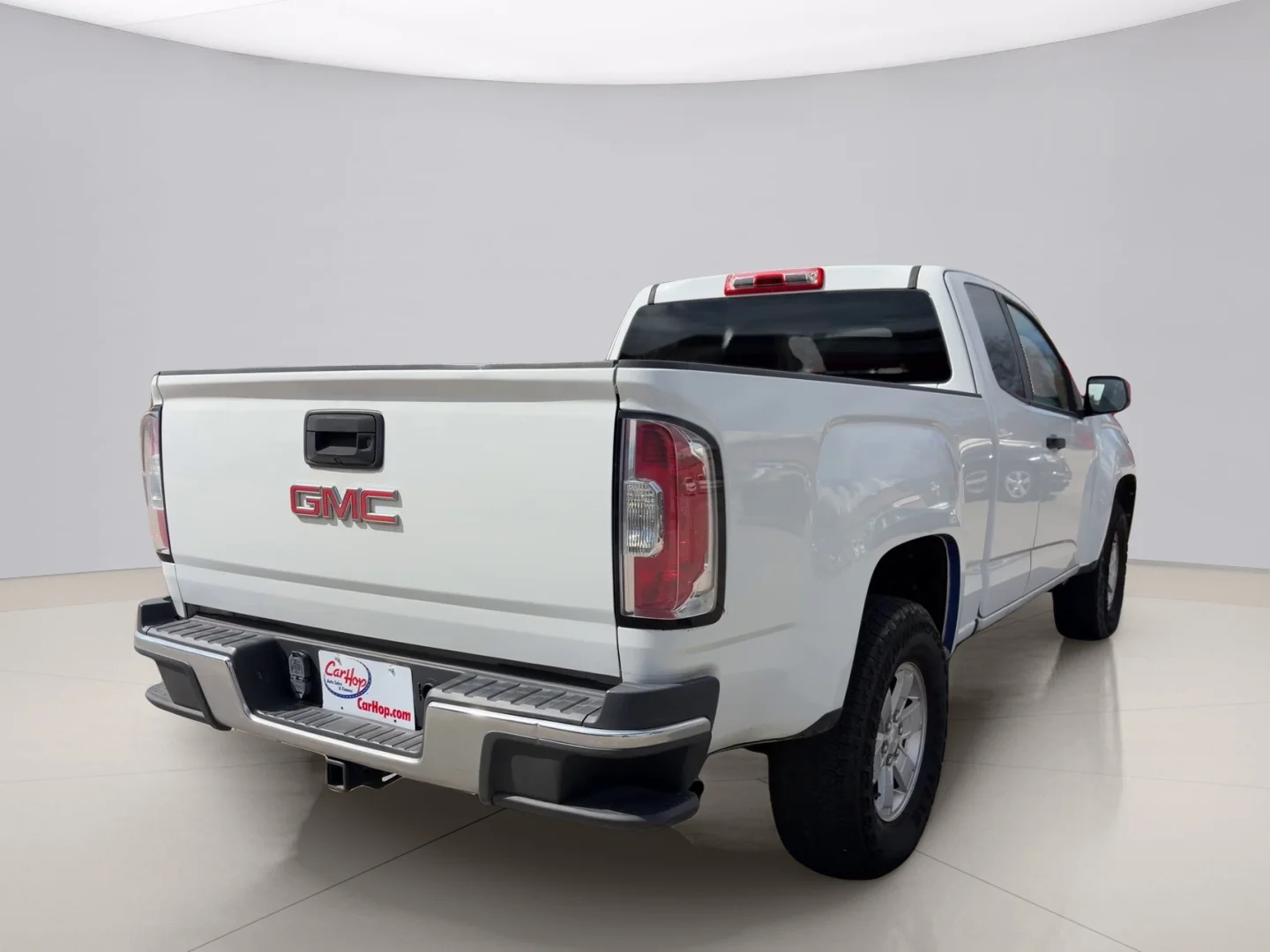Used 2018 White Gmc BASE image 5