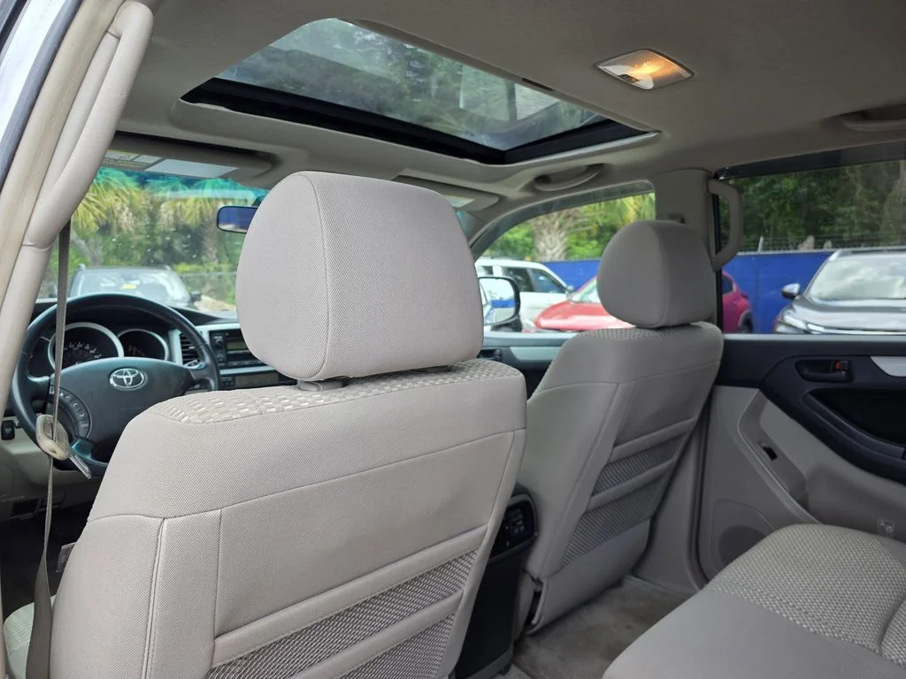 Used 2008 Silver Toyota SR5 image 16