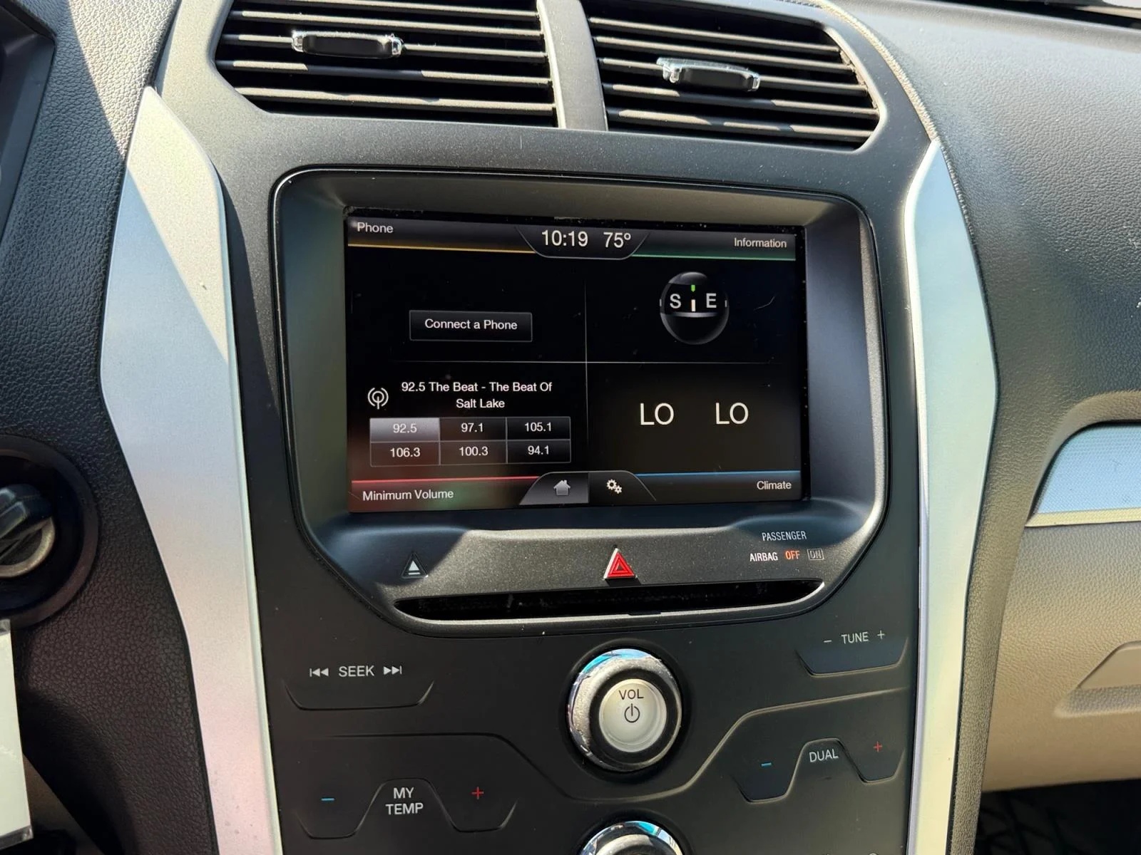2015 Ford Explorer XLT - Photo 21